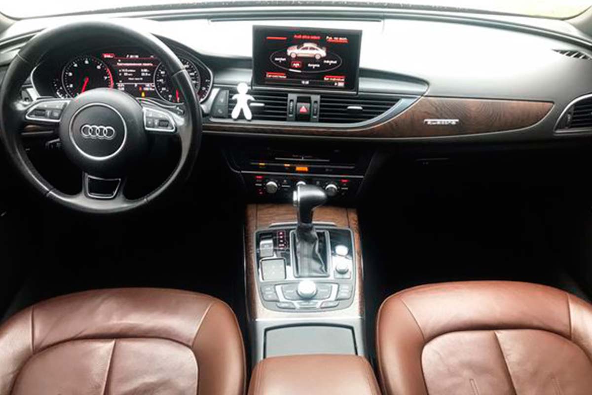 Sedan Audi A6 5