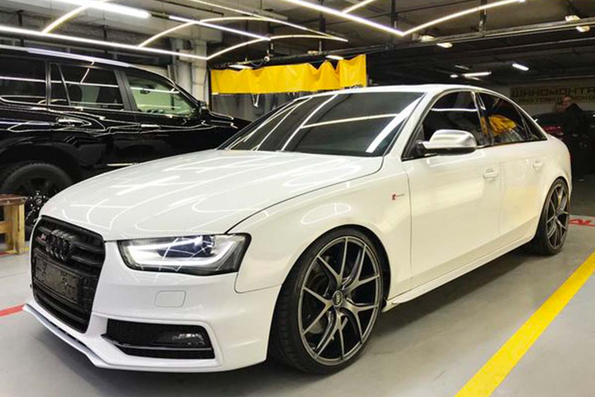 Sedan Audi S4 6
