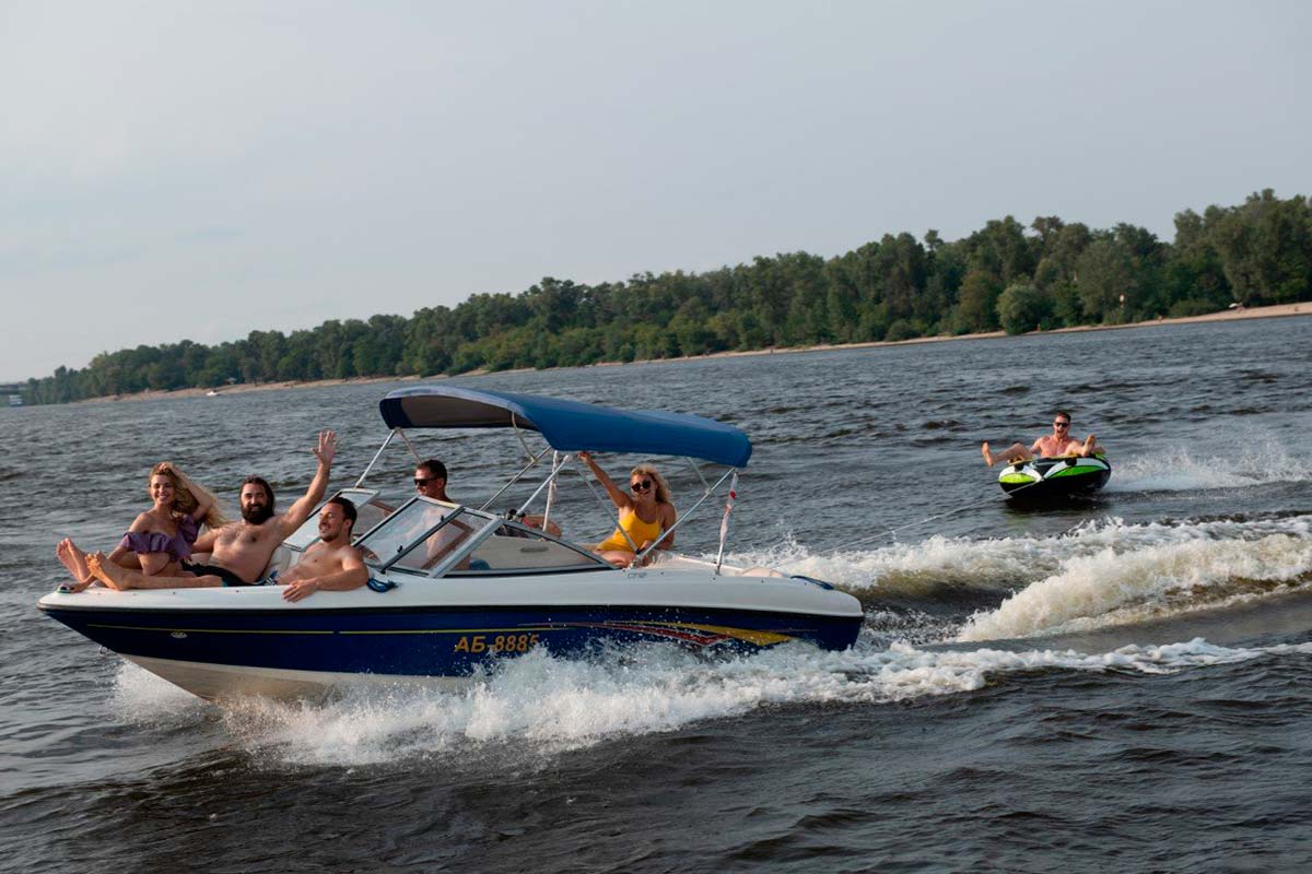 Швидкісний катер Bayliner 175 2