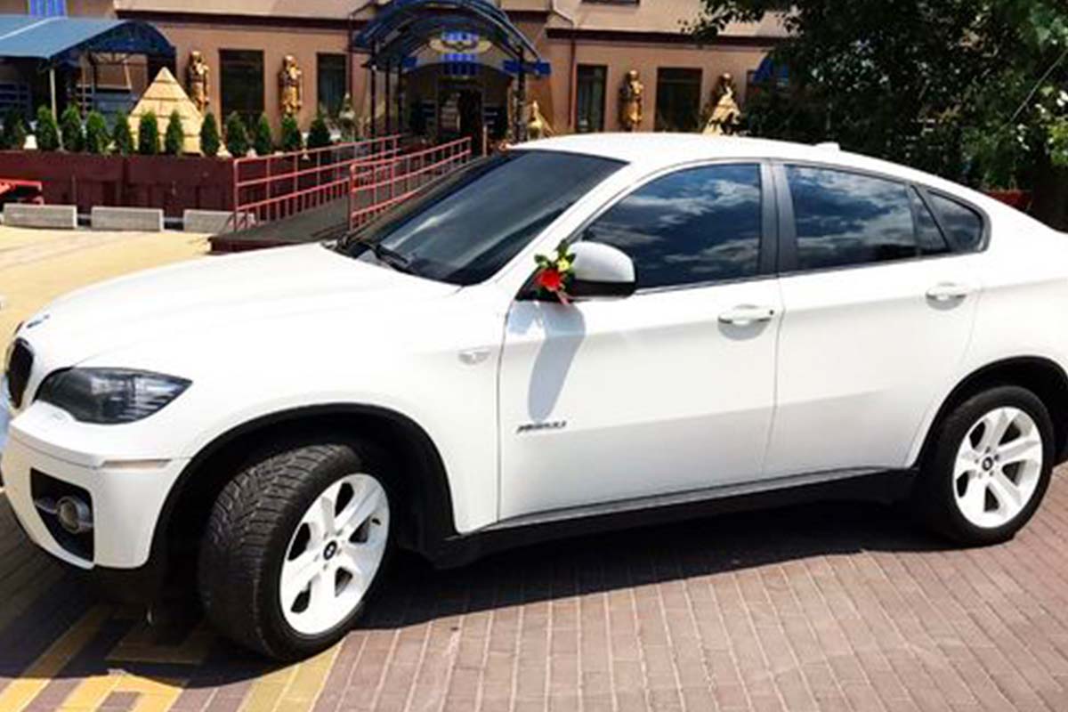 BMW X6 4
