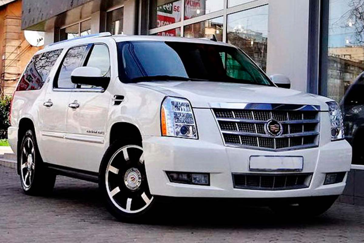 Cadillac Escalade 1