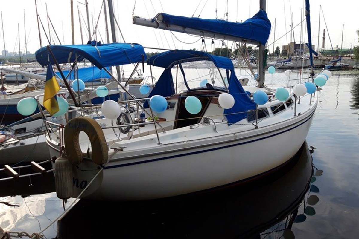 Океанская яхта Catalina 30 6