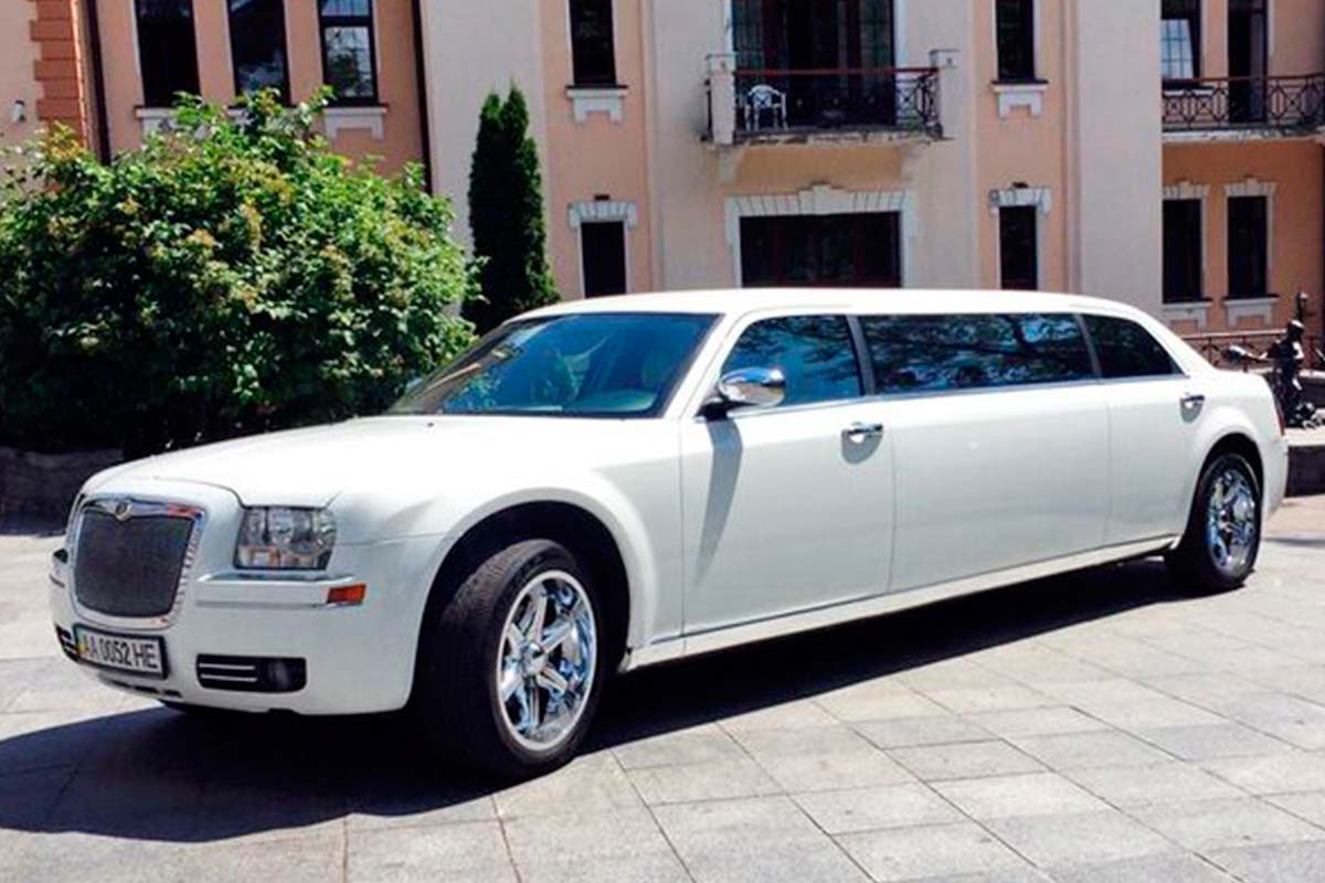 Chrysler 300C Disco 1