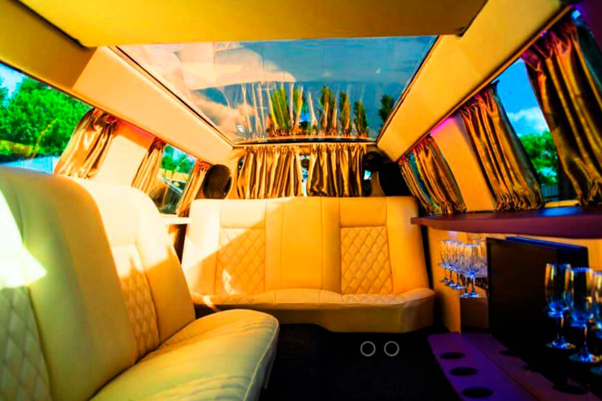 Лімузин Mercedes De Luxe 4
