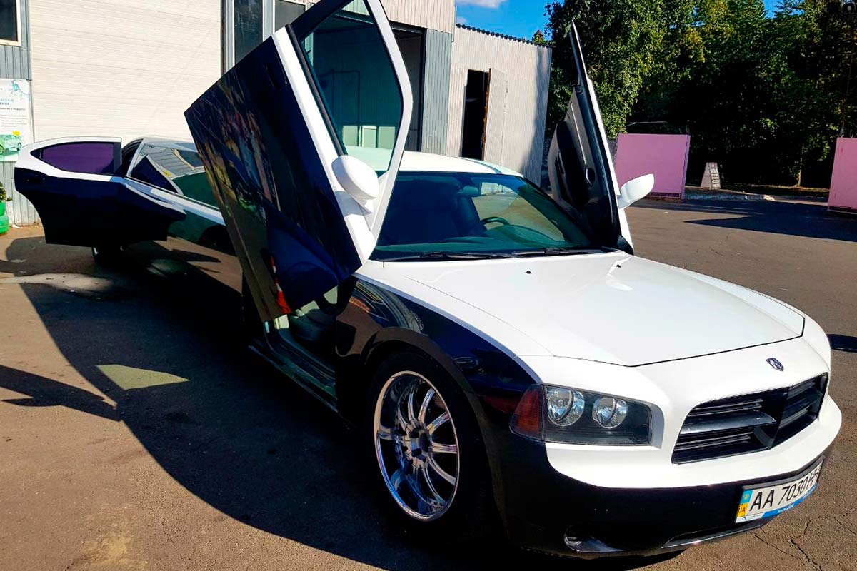 Dodge limousine  1