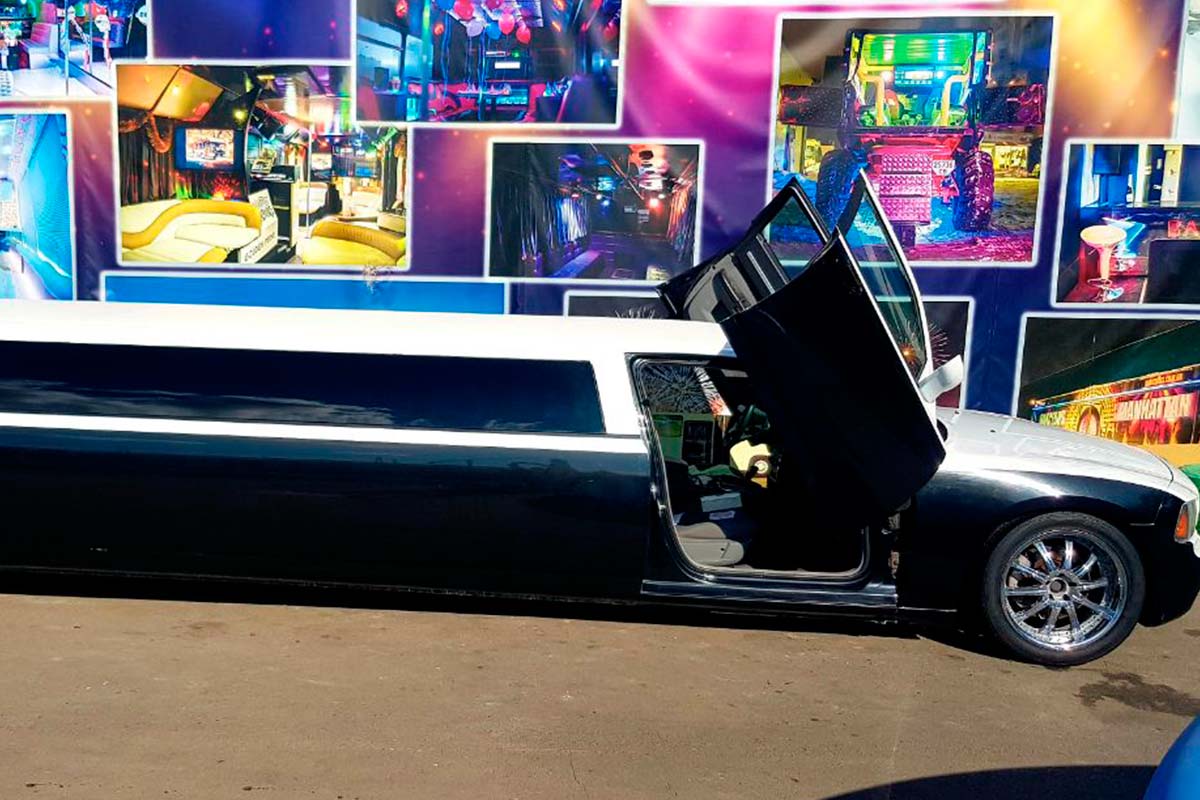 Dodge limousine  2