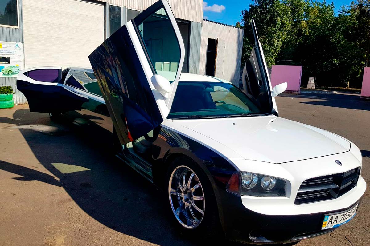 Dodge limousine  3