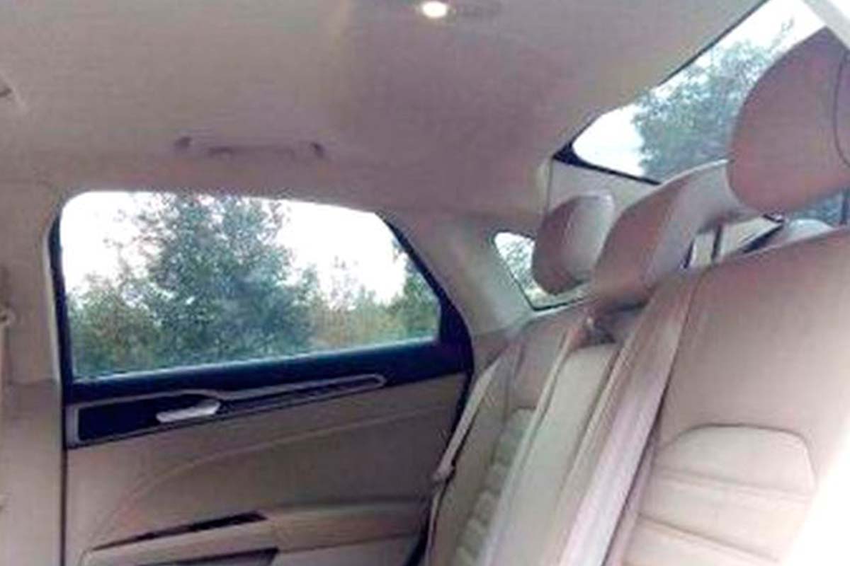 Ford Mondeo sedan 4