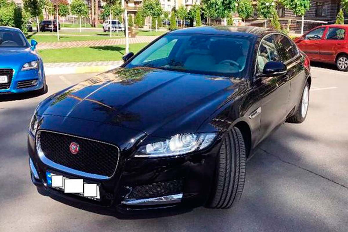 Jaguar XF 1