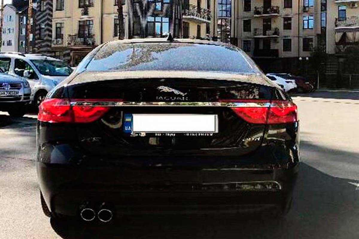 Jaguar XF 4