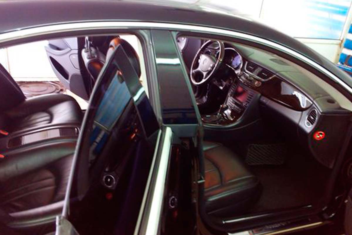 Sedan Mercedes CLS  2