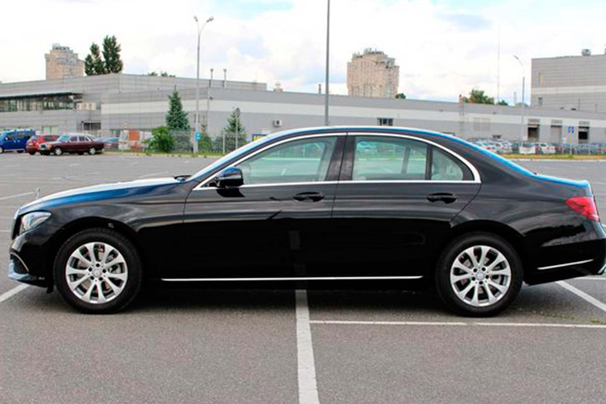 Mercedes E-Class W213 4