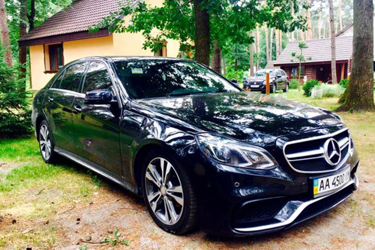 Mercedes E-Class W212 1
