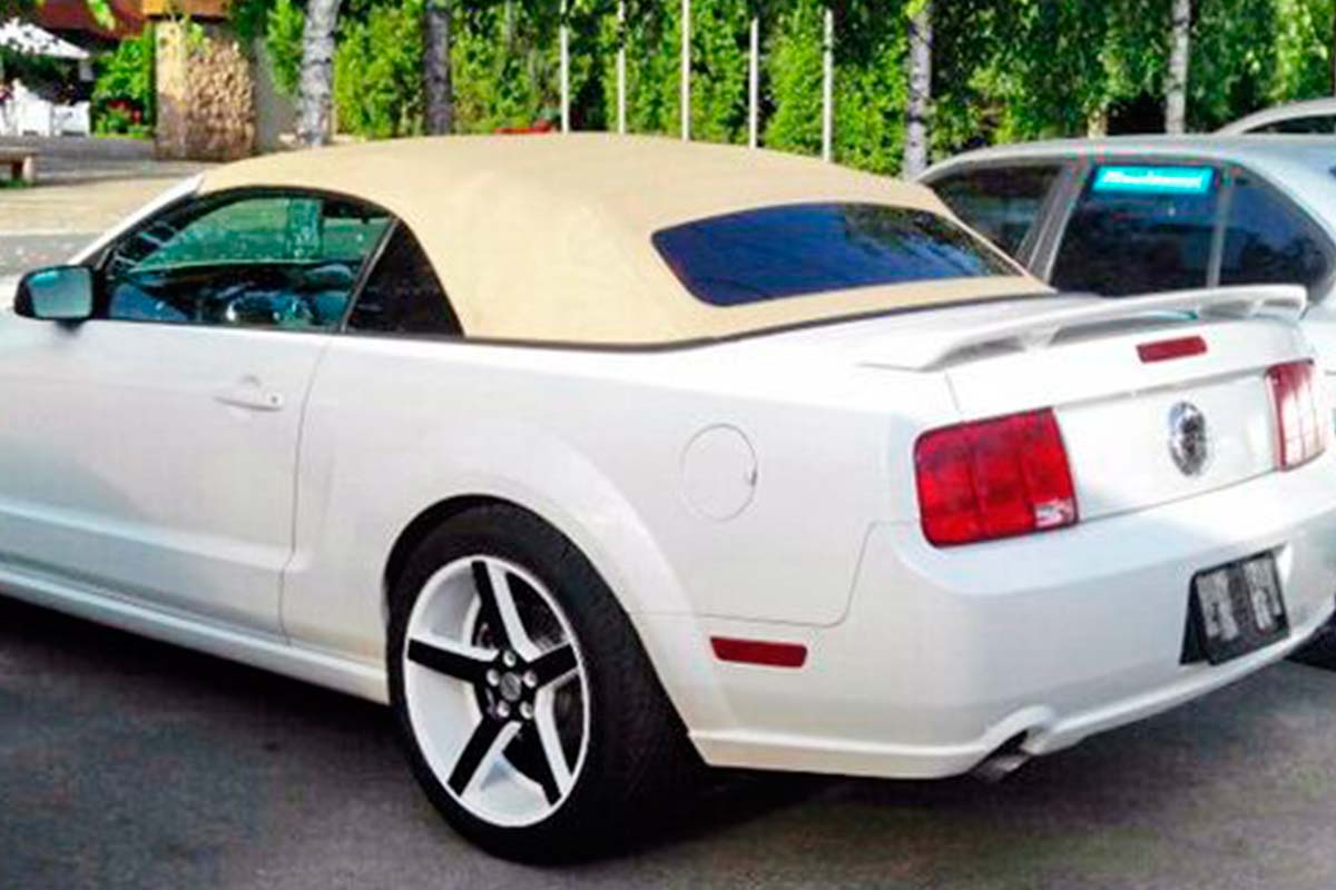 Ford Mustang GT Sedan 3