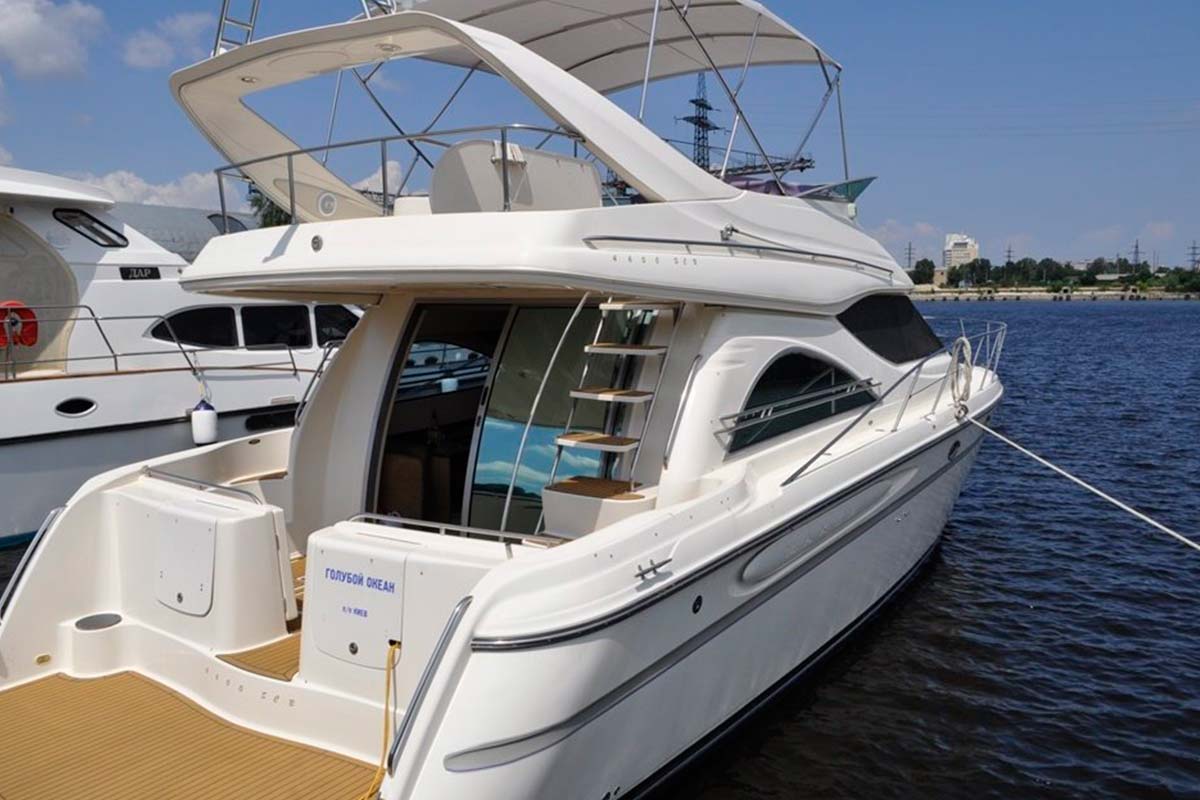 Моторная яхта Blue Ocean 5