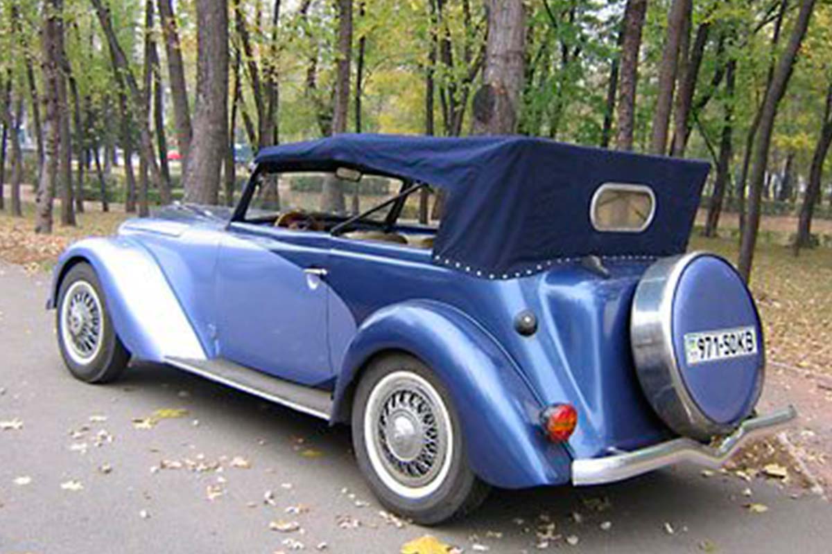 Retro Car Opel Olympia 2