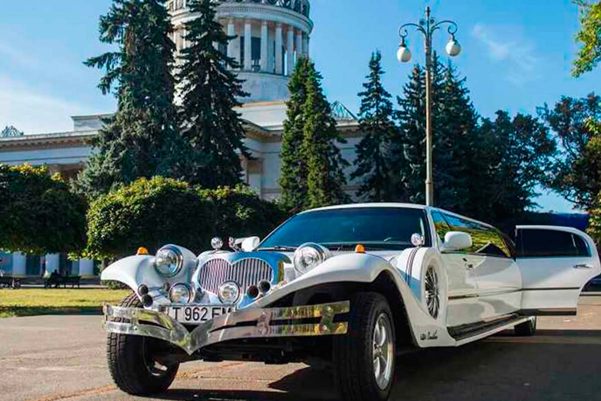 Лимузин EXCALIBUR PHANTOM 1