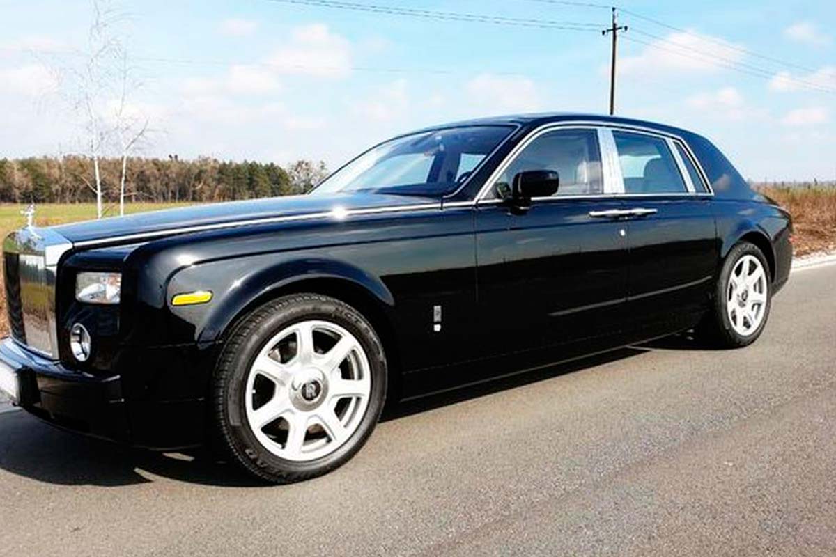 Rolls-Royce Phantom 4