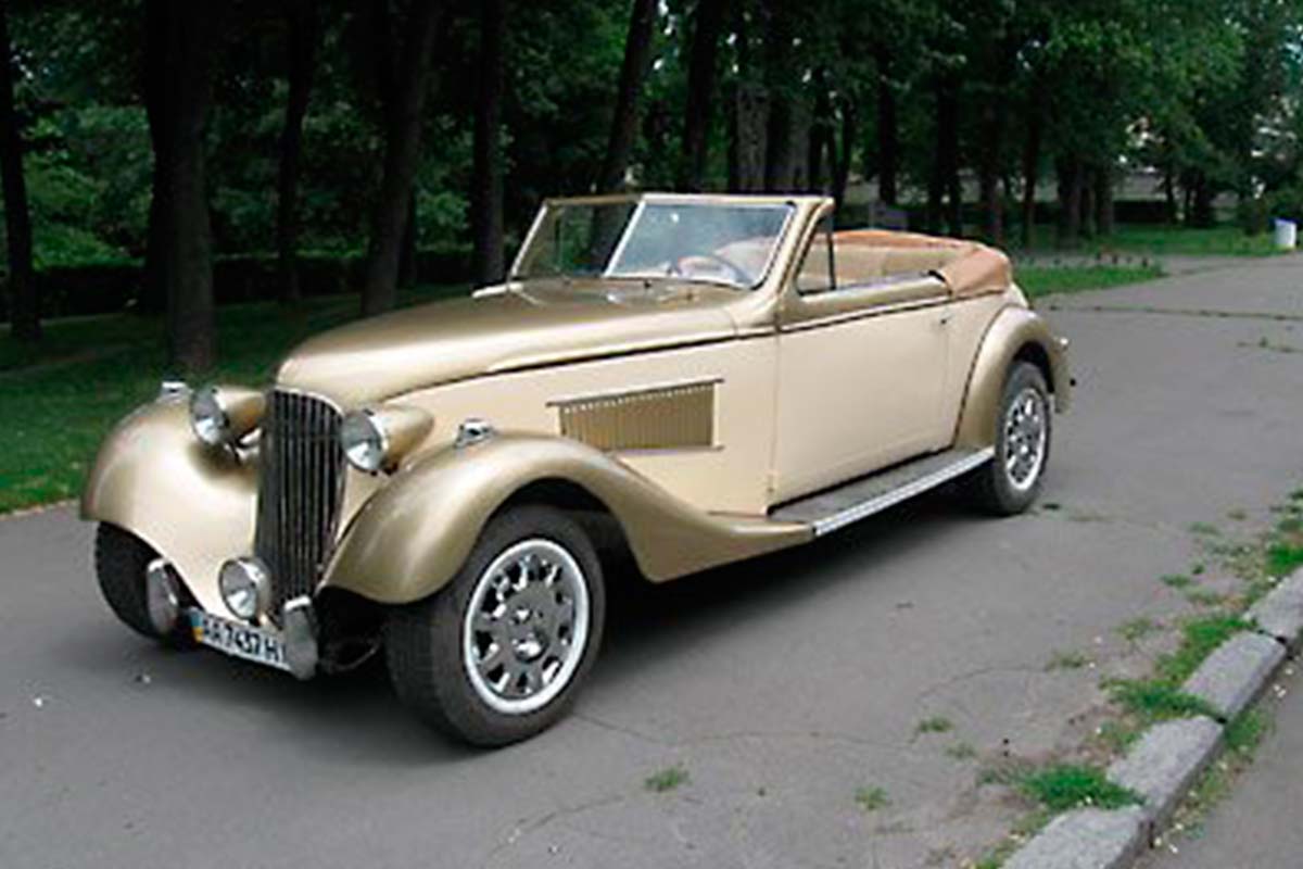 Retro car Steyr 2