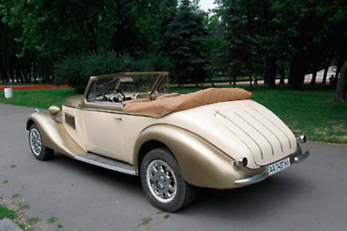 Retro car Steyr 3