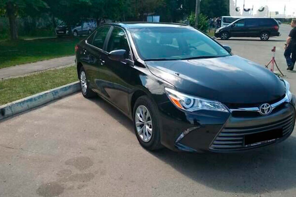  sedan Toyota Camry 2016 black 1