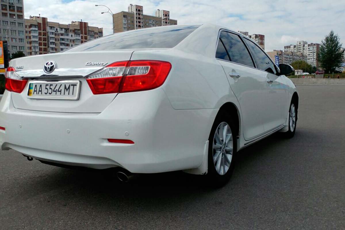 sedan Toyota Camry V50 1