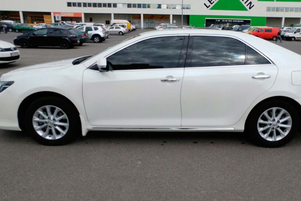 sedan Toyota Camry V50 2