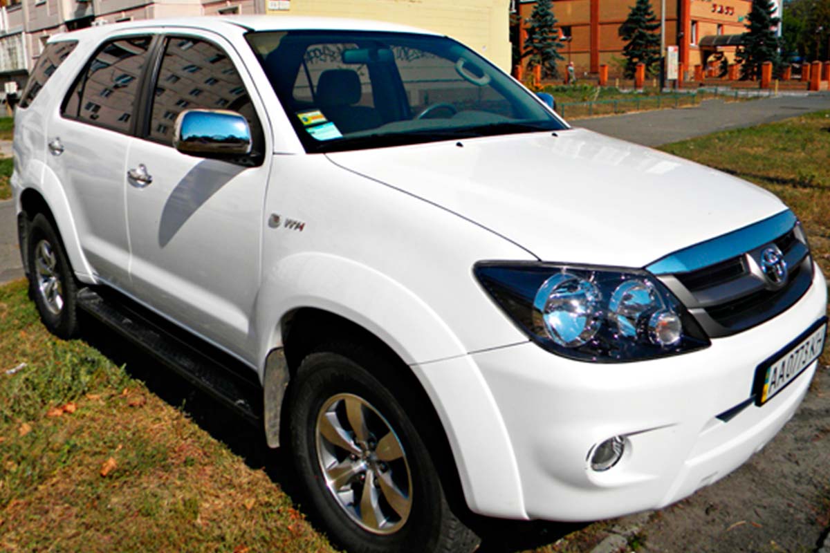 Toyota Fortuner 2
