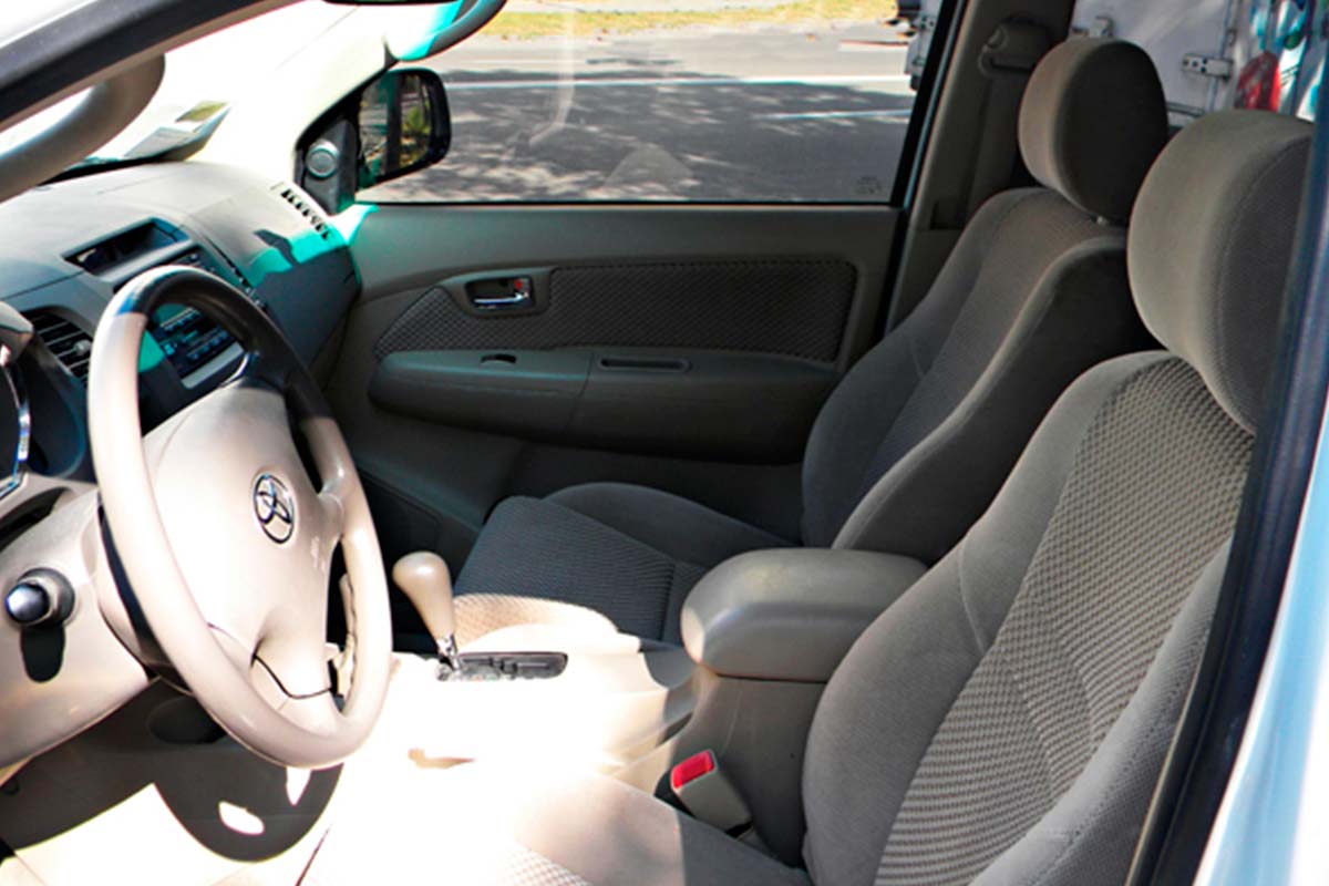 Toyota Fortuner 6