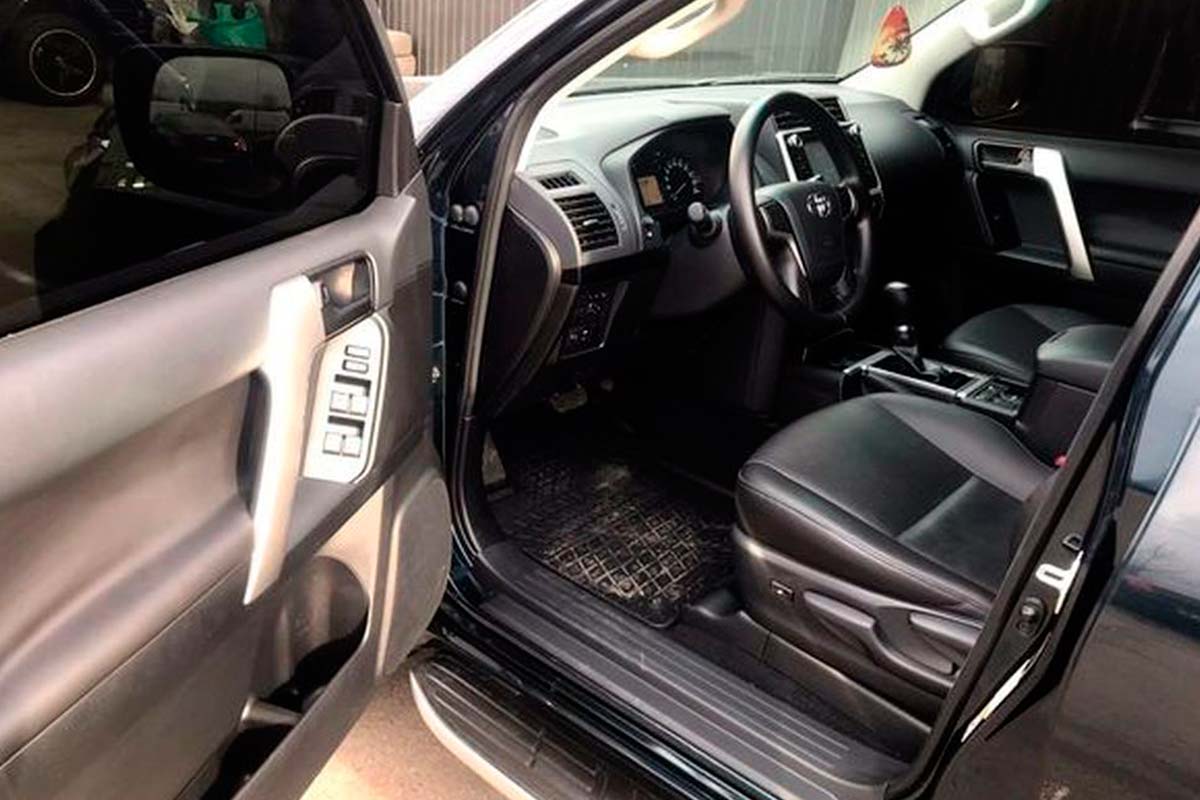 Toyota Prado SUV 5