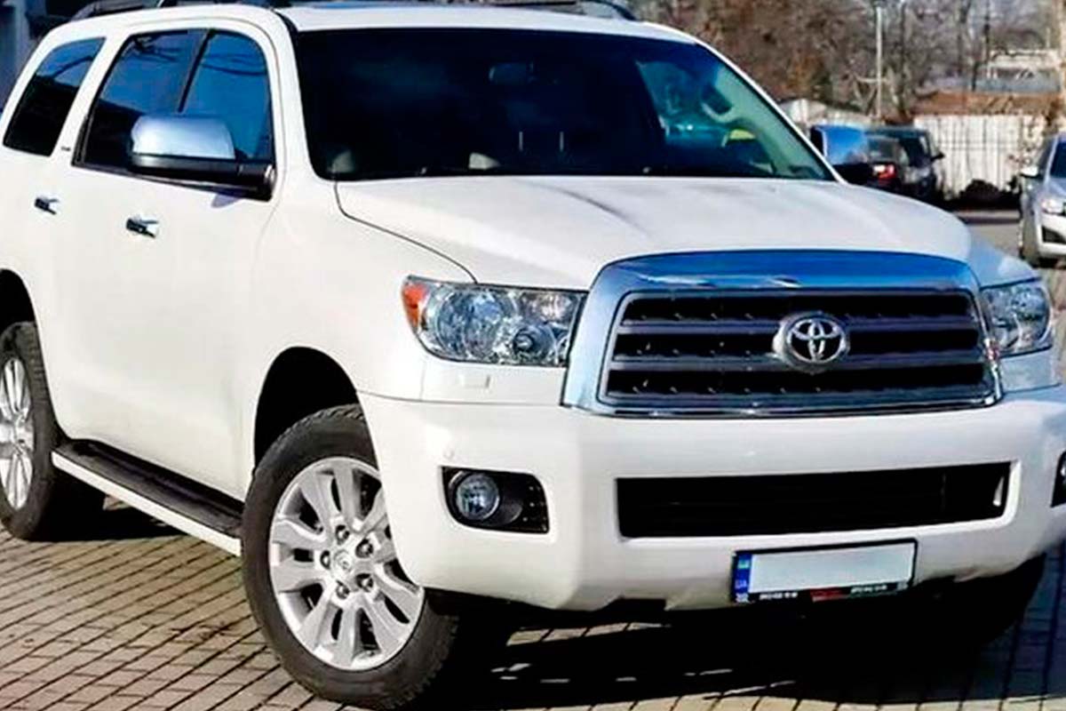 Toyota Sequoia white  1