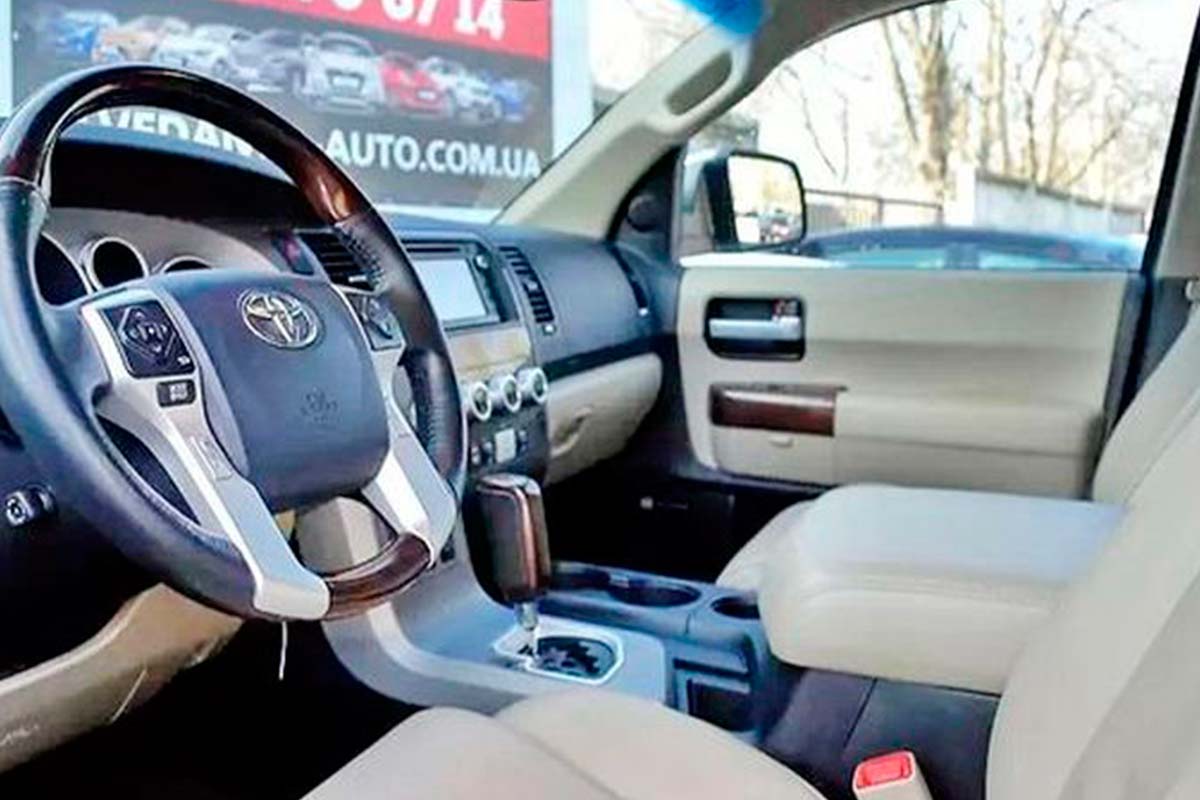 Toyota Sequoia white  6
