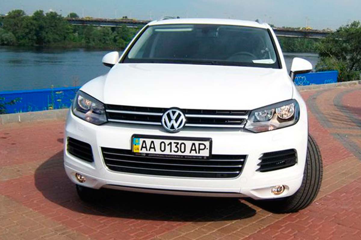 Внедорожник Volkswagen Touareg 2