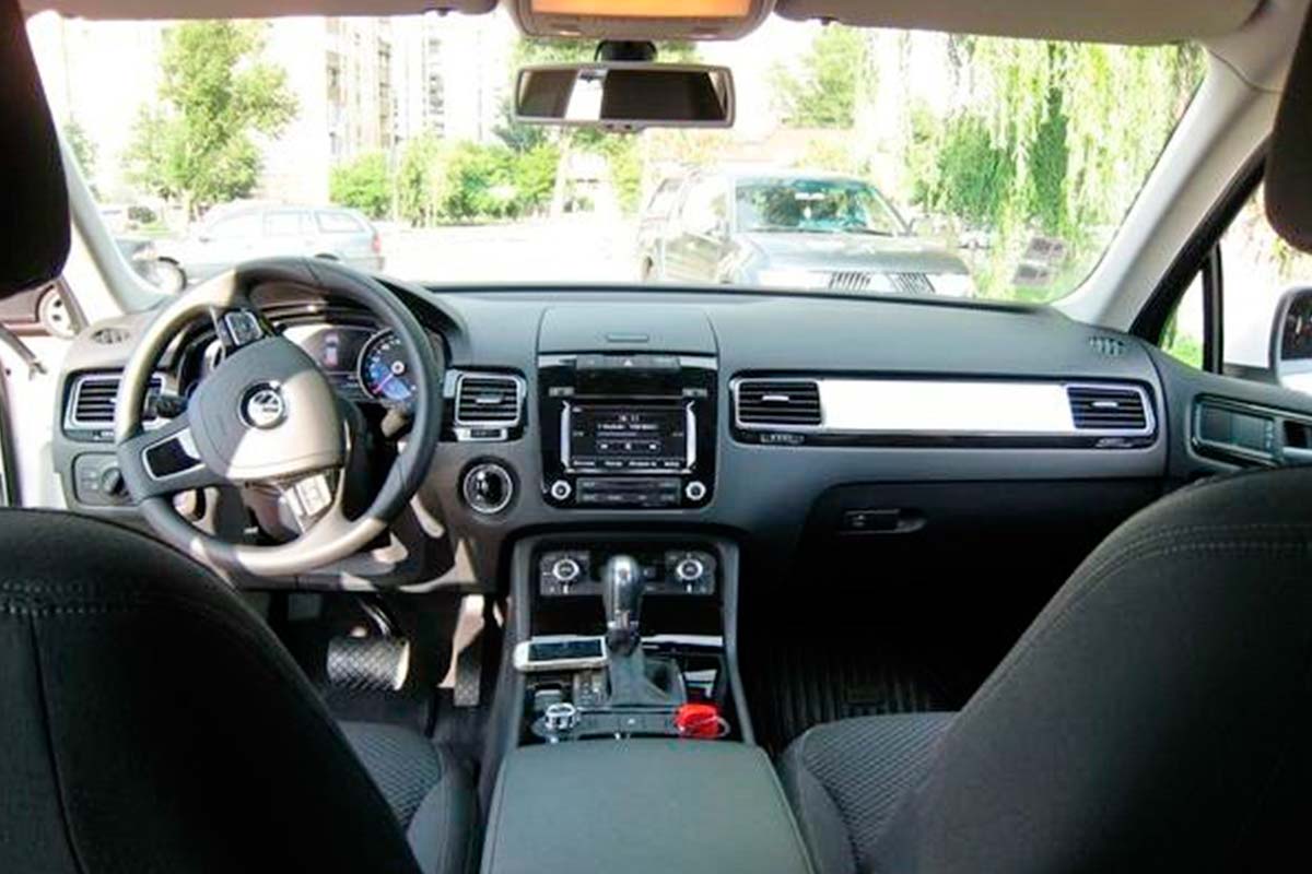 Внедорожник Volkswagen Touareg 5