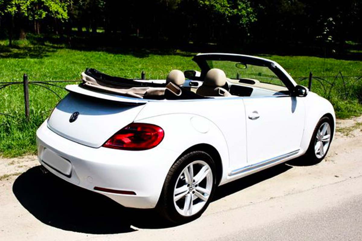 Volkswagen Beetle white 3
