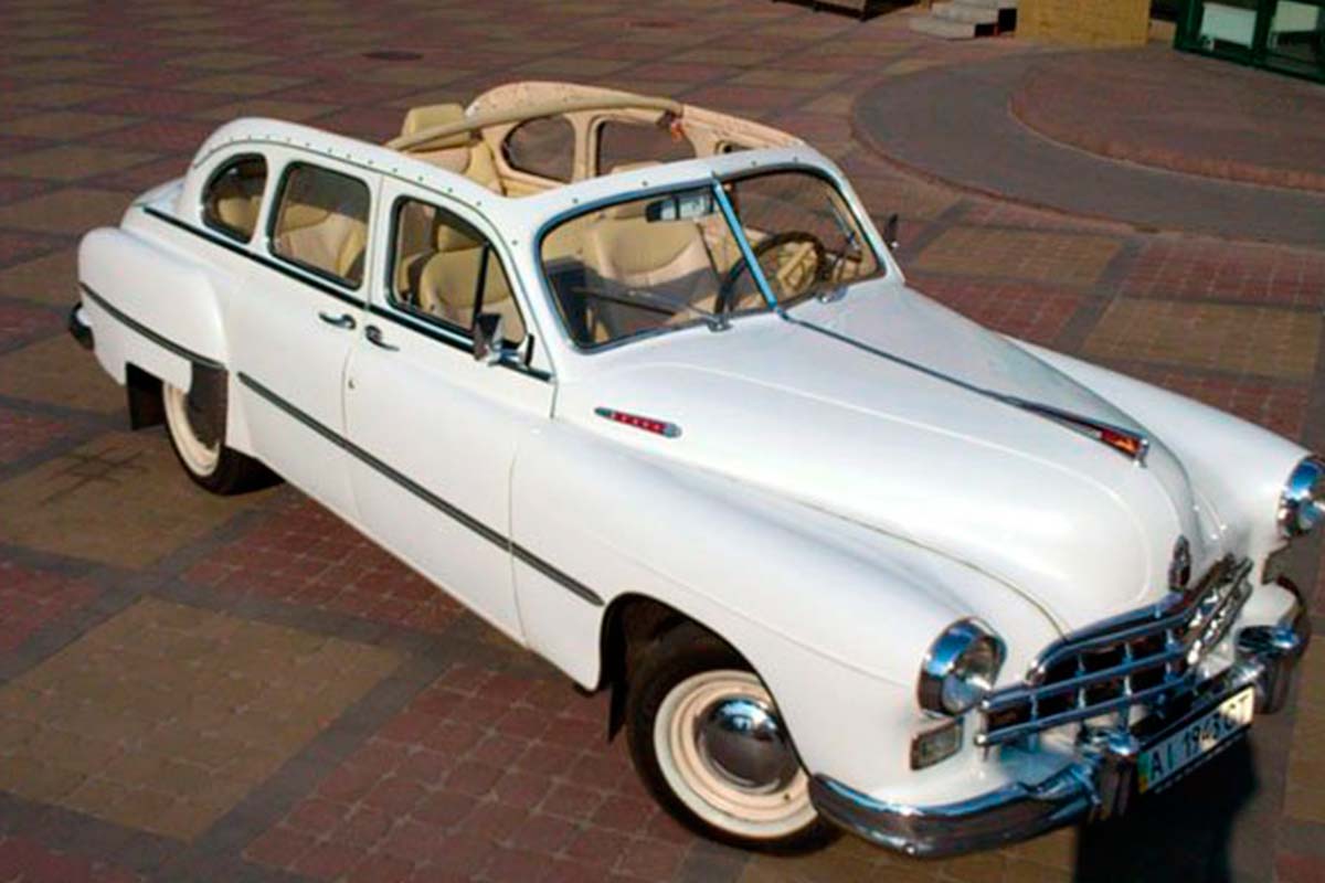 Ретро автомобиль ZIM GAZ-12 4